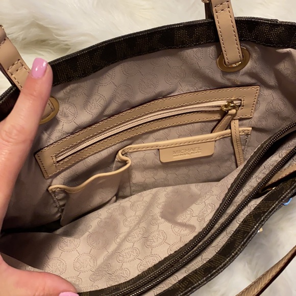 Brown Michael Kors purse - Picture 2 of 3